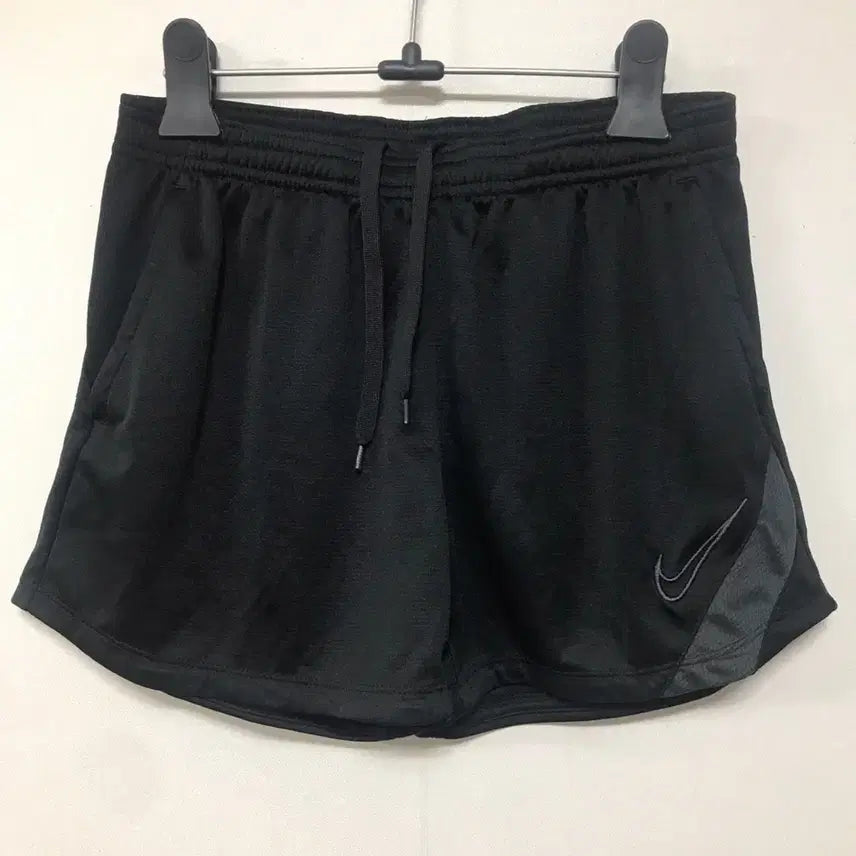 [BUNJANG] Nike Dri-FIT Black Shorts (Size S) / 나이키 드라이핏 블랙 반바지(S사이즈 55)