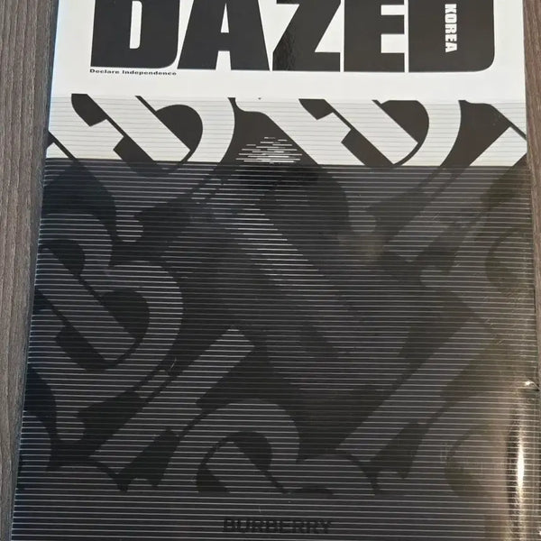 [BUNJANG] Dazed Korea September 2018 Issue The Boyz Burberry Photoshoot / 데이즈드 BURBERRY 더보이즈
