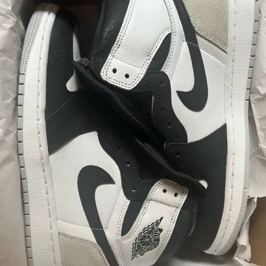 [BUNJANG] Jordan 1 Retro High OG Bleached Coral / 조던1 레트로 하이 OG 블리치드 코랄