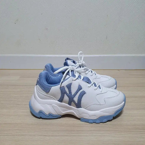 [BUNJANG] MLB Big Ball Chunky Denim Sneakers (240) / MLB 빅볼 청키 데님 운동화 240