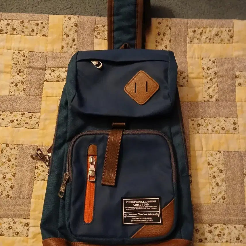 [BUNJANG] Lucas Mini Sling Bag Crossbody Bag / 루카스 미니 슬링백 크로스백 팝니다