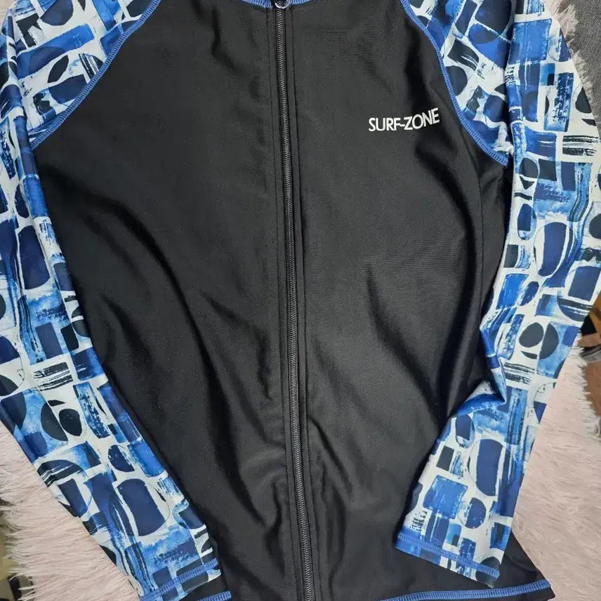[BUNJANG] Surfzone Men's Rash Guard Set (Top, Pants, Cap) / 상의90.하의95.수모. 래쉬가드 남자 수영복(3종).상태좋아요.