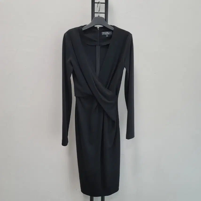 [BUNJANG] Ferragamo 100% Lana Wool Black Midi Wrap Dress / 정품 페레가모 FERRAGAMO 라나울100 블랙 원피스