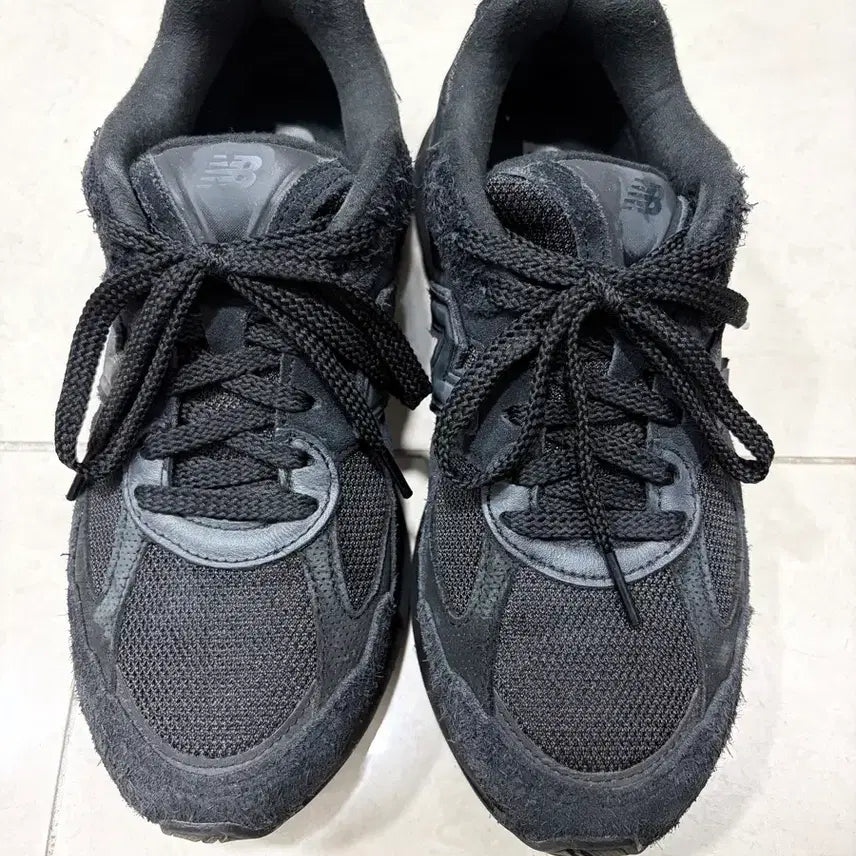 [BUNJANG] New Balance 2010 Apparel Absorb Black Phantom 250 / 뉴발란스 2010 앱졸브 블랙 팬텀 250