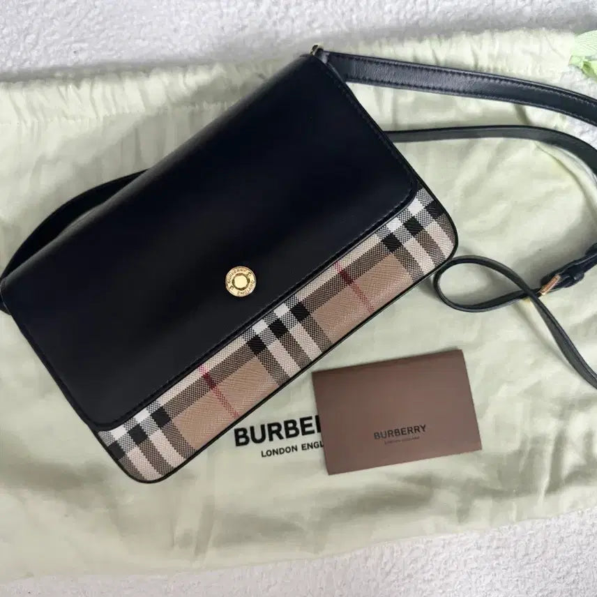 [BUNJANG] Burberry Check Leather Crossbody Bag / 버버리 체크 가죽 크로스백