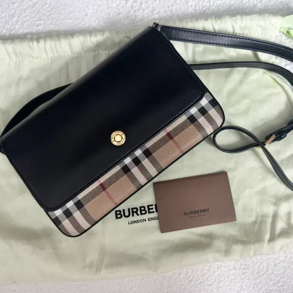 [BUNJANG] Burberry Check Leather Crossbody Bag / 버버리 체크 가죽 크로스백