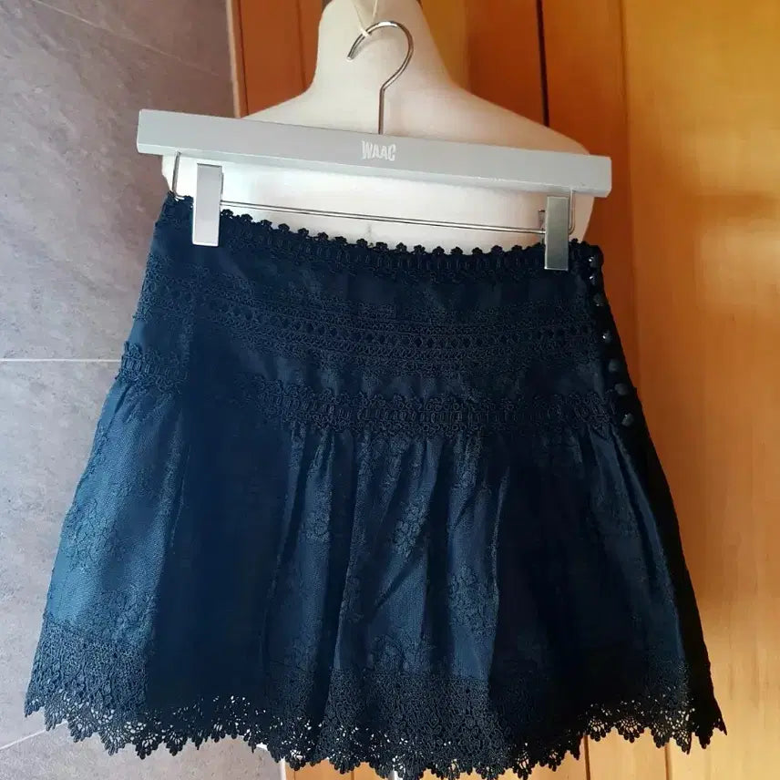 [BUNJANG] Snidel Lace Banding Skirt / 스니델 레이스 밴딩스커트