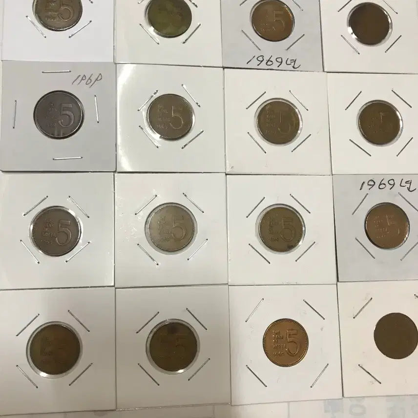 [BUNJANG] South Korean Bank 1969 5 Won Coin (52 pcs) / 한국은행 69년5원 동전판매