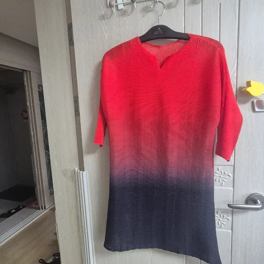 [BUNJANG] Pleats Please Muffler Red/Navy / a엄마안입음a플리츠 플리즈 머플러 레드/네이비95