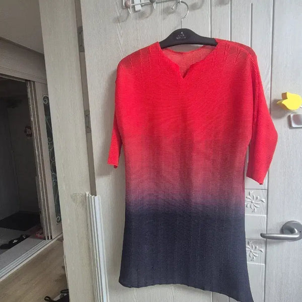 [BUNJANG] Pleats Please Muffler Red/Navy / a엄마안입음a플리츠 플리즈 머플러 레드/네이비95