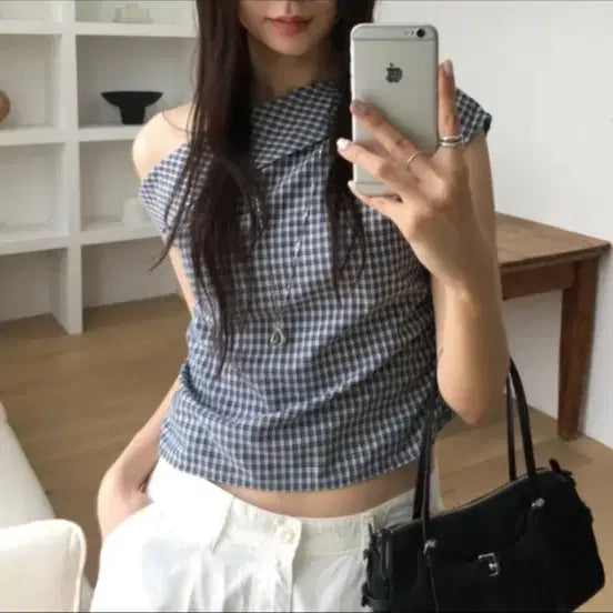 [BUNJANG] Check Asymmetrical Blouse / 체크 언발 블라우스