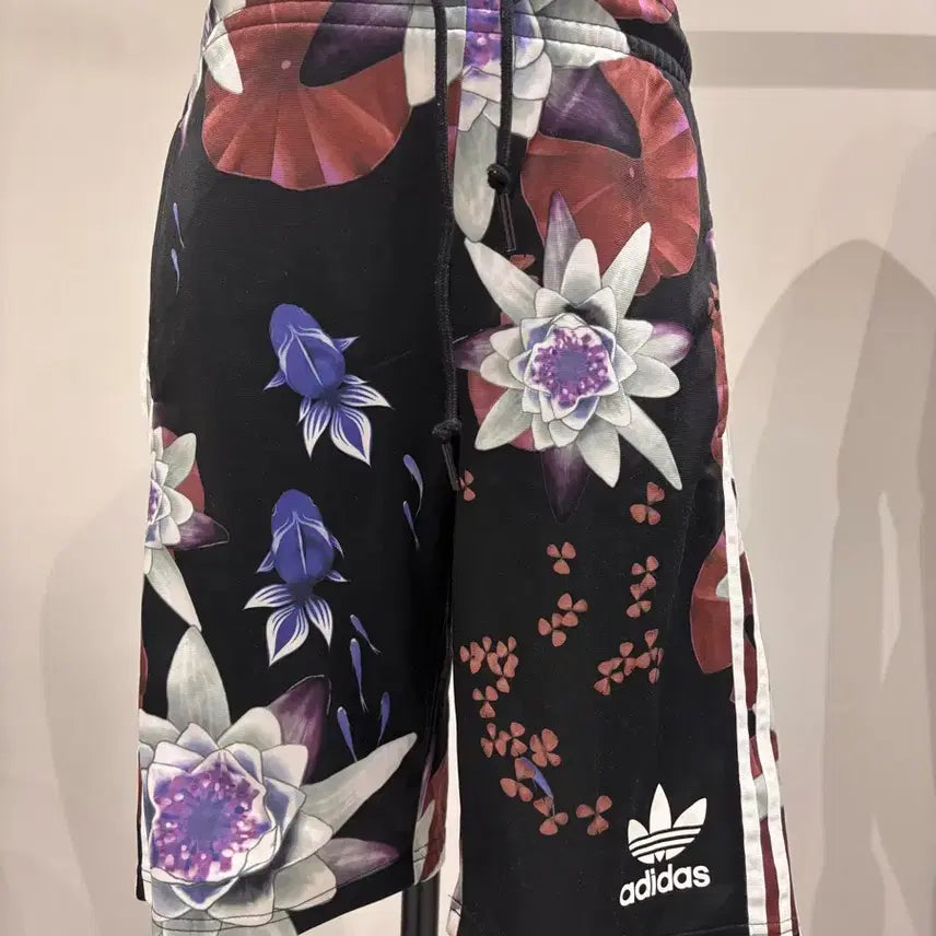 [BUNJANG] Adidas Lily Print Shorts / 아디다스 릴리 프린트 반바지팬츠