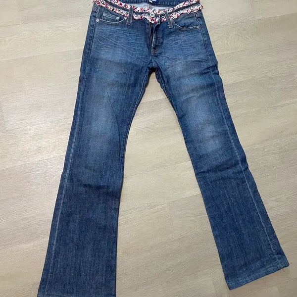[BUNJANG] Burberry Blue Label Women's Jeans / 버버리 블루라벨 여성 청바지