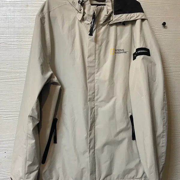 [BUNJANG] National Geographic Unisex Basic Hooded Windbreaker XL / 내셔널지오그래픽 공용 베이직 후드 바람막이 XL (후드탈부착 가능)
