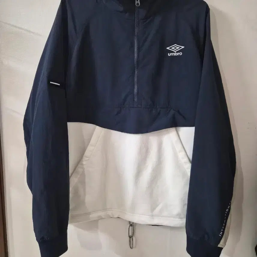 [BUNJANG] Umbro Anorak Half-Zip Jacket Navy & White (Size 95) / 엄브로 아노락 반집업 95 남녀공용