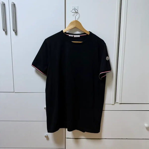 [BUNJANG] Moncler Round Neck Short Sleeve T-Shirt XXL Black / { XXL } 몽클레어 라운드넥 반팔 티셔츠