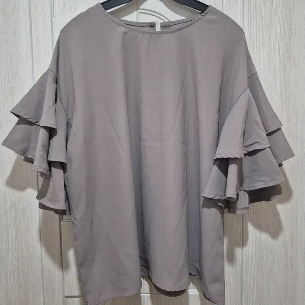 [BUNJANG] Gray-Brown Frill Sleeve Blouse (Size up to 66) / 넘나 예쁜 프릴 소매 블라우스 그레이브라운 ~66반 (상태최고)