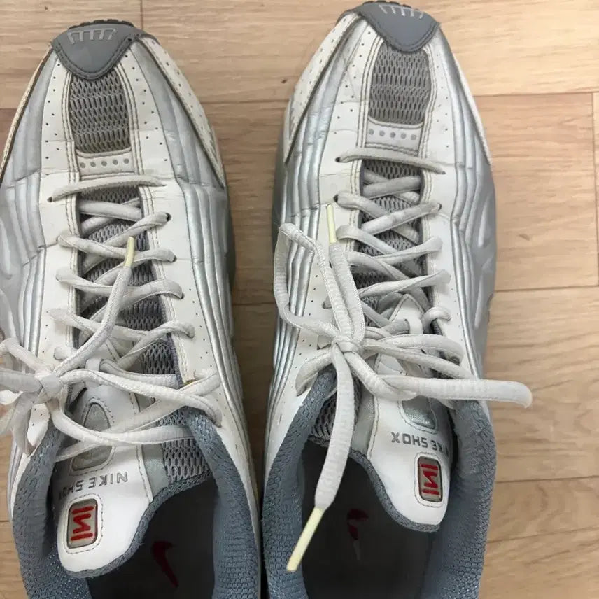 [BUNJANG] Nike Shox R4 Metallic Silver Comet Red / 나이키 샥스r4 메탈릭 실버 커멧 레드 300