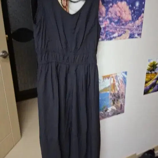 [BUNJANG] Black V-Neck Sleeveless Dress / 블랙 브이넥 민소매 원피스