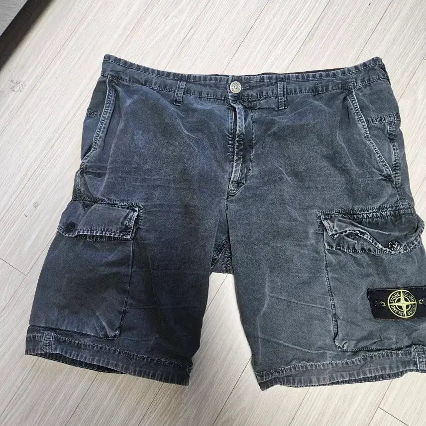 [BUNJANG] Stone Island Bermuda Cargo Shorts / 스톤아일랜드 버뮤다 카고  반바지  38