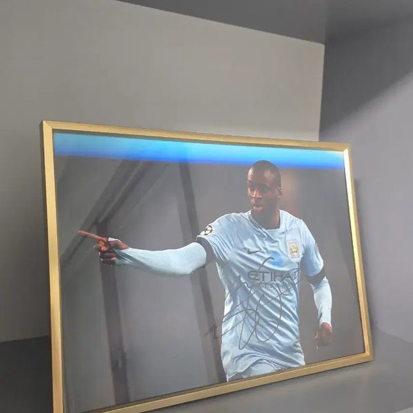 [BUNJANG] Yaya Touré Autographed Photo / 야야 투례 친필싸인