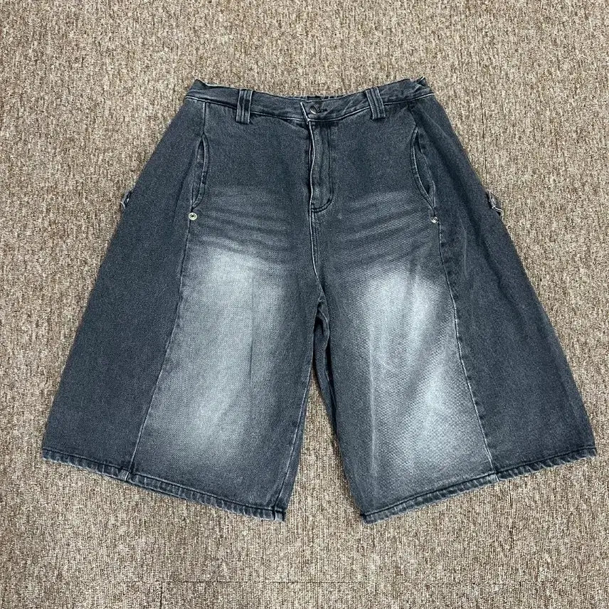 [BUNJANG] ANOTHER WAVE Wide Fit Black Denim Shorts (L) / ANOTHER WAVE 와이드 흑청 반바지 L