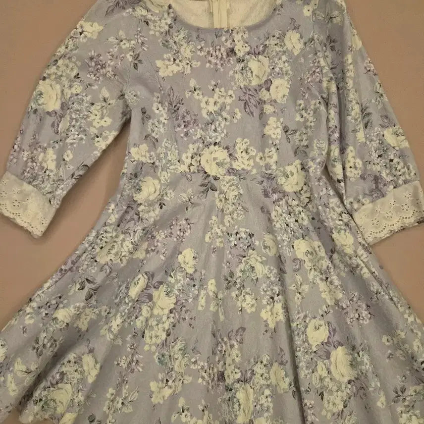 [BUNJANG] Strawberry Jam Project Mini Dress Jacquard Fabric Floral Pattern / 딸기쨈프로젝트 원피스(자체제작)