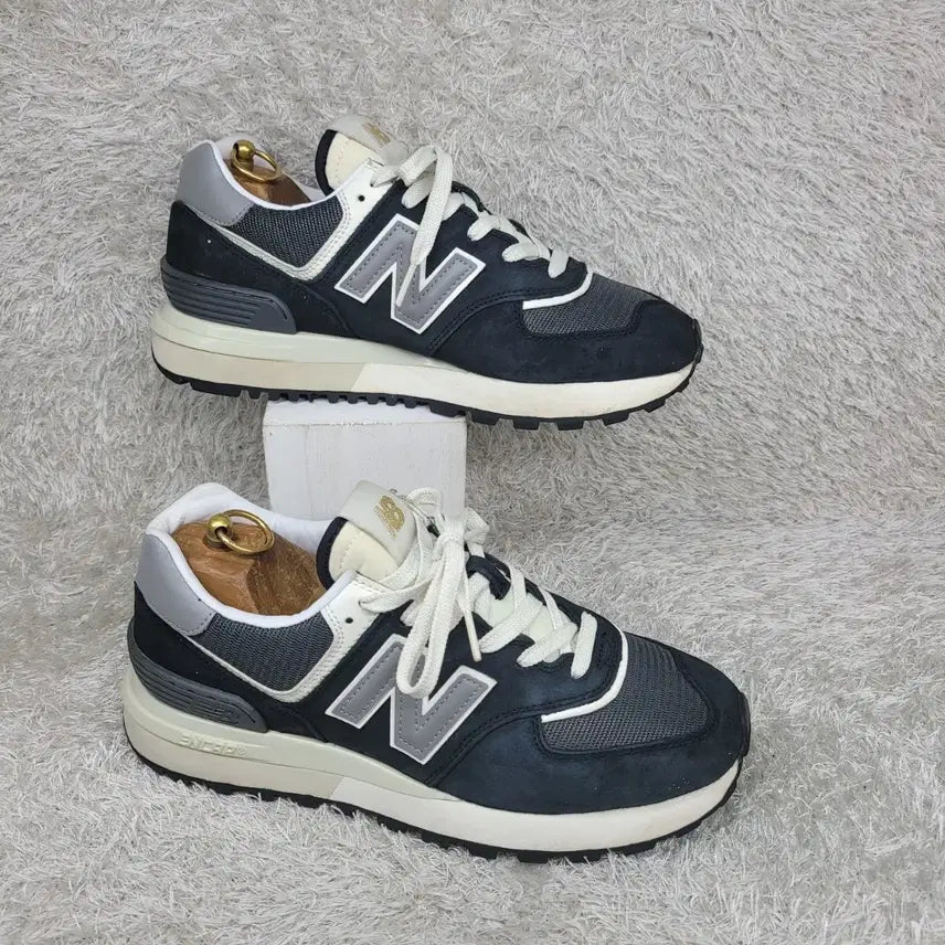 [BUNJANG] New Balance 574 Legacy Black Sneakers / 구제짱짱맨 255 뉴발란스 574 레거시 블랙 스니커즈
