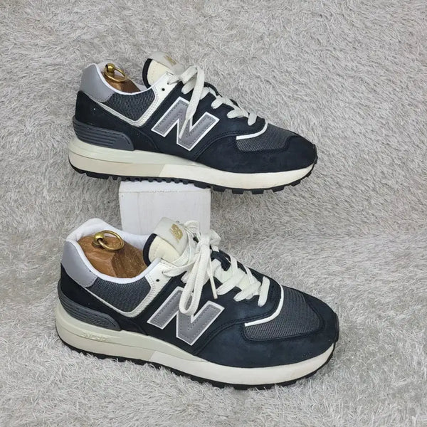 [BUNJANG] New Balance 574 Legacy Black Sneakers / 구제짱짱맨 255 뉴발란스 574 레거시 블랙 스니커즈
