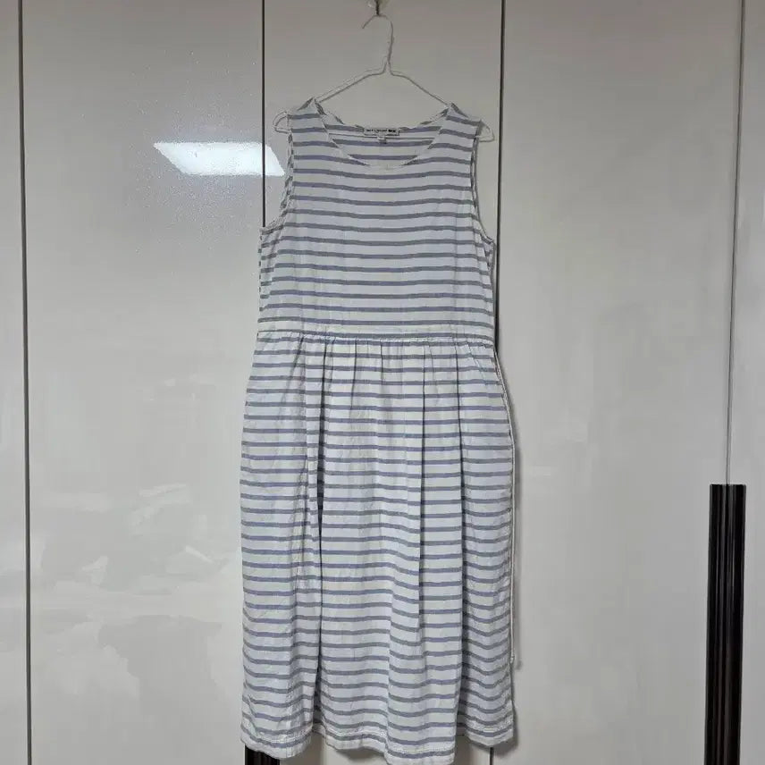 [BUNJANG] Uniqlo Ines de la Fressange Striped Linen Blend Sleeveless Dress / 유니클로 이네스 드 라 프레상쥬 스트라이프 원피스