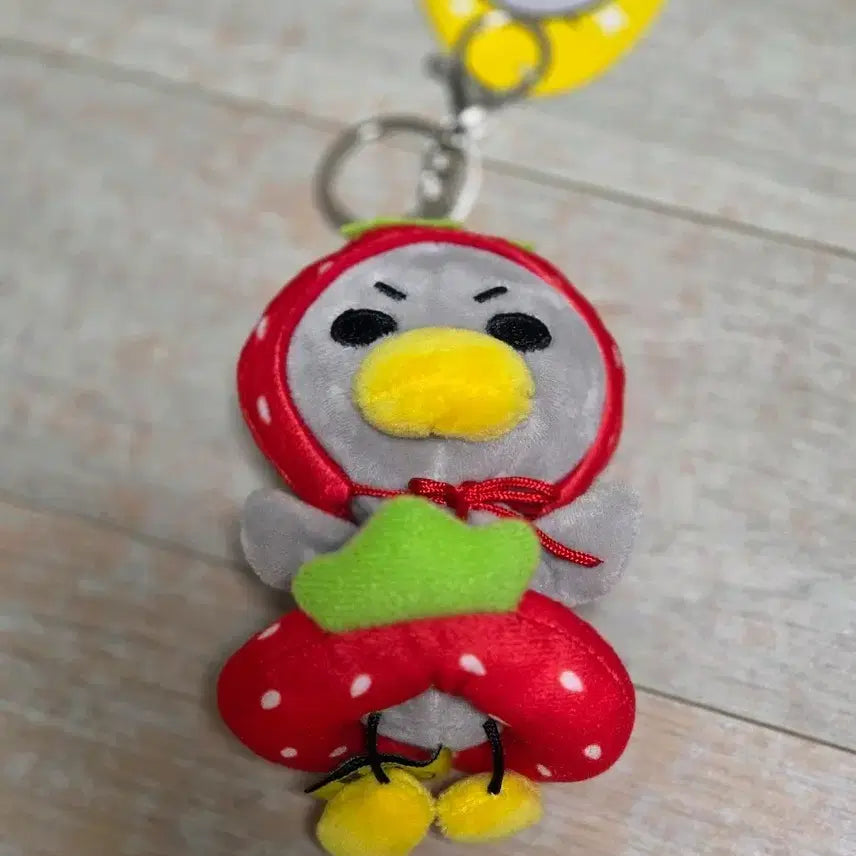 [BUNJANG] Annyeong Jadoo Strawberry Tube Kkokko Friends Keychain Doll / 재고6) 안녕자두야 꼬꼬프렌즈 꼬꼬 딸기튜브 키링 인형