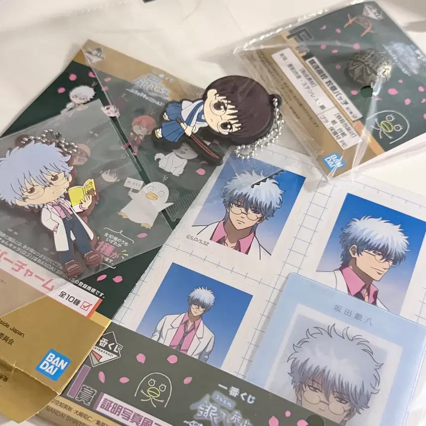 [BUNJANG] Gintama Gintoki Shinpachi Ginpakuchi Kuji Badge & Rubber Strap Bundle / 은혼 쿠지 긴파치 증명사진 뱃지 러버스트랩 긴토키 신파치