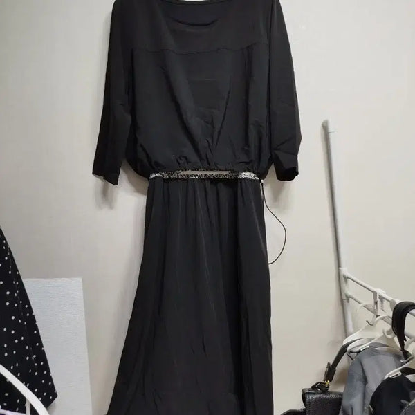 [BUNJANG] Elastic Waistband Detail Lightweight Dress / 허리밴딩 포인트 얇은소재 원피스77까지