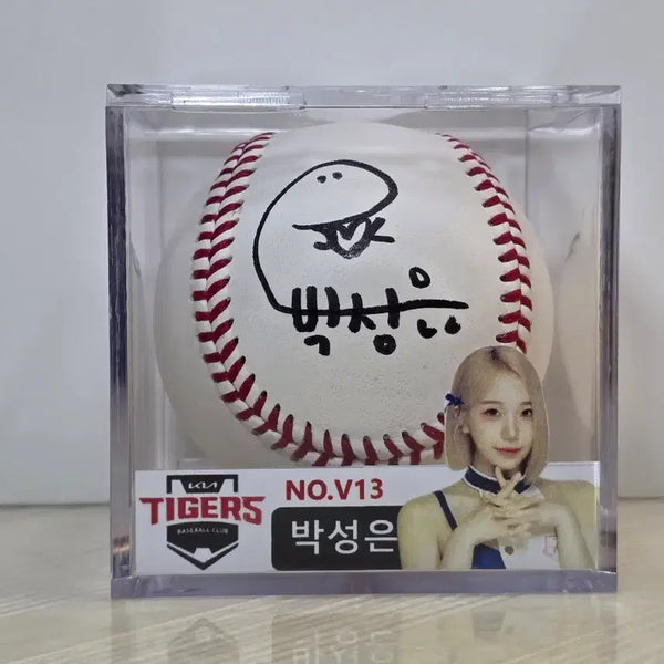 [BUNJANG] Kia Tigers Park Sung-eun Cheerleader Autographed Official Baseball / 기아 박성은 치어리더 공인구싸인볼