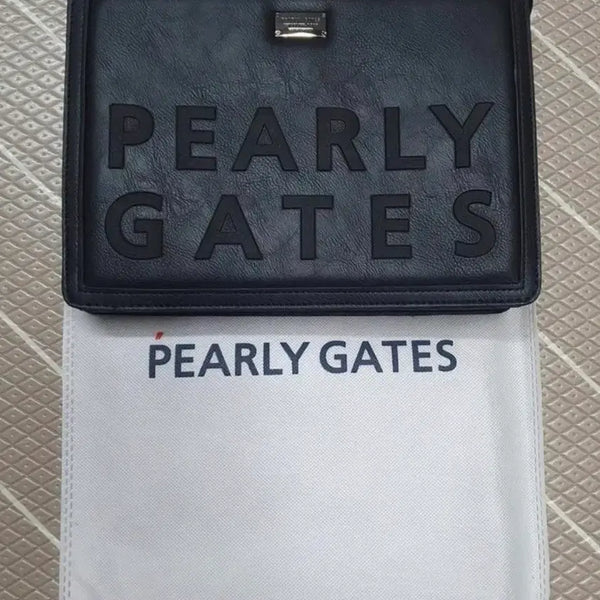 [BUNJANG] PEARLY GATES Leather Clutch Bag with Embossed Logo / 파리게이츠 클러치(정품, 새상품)