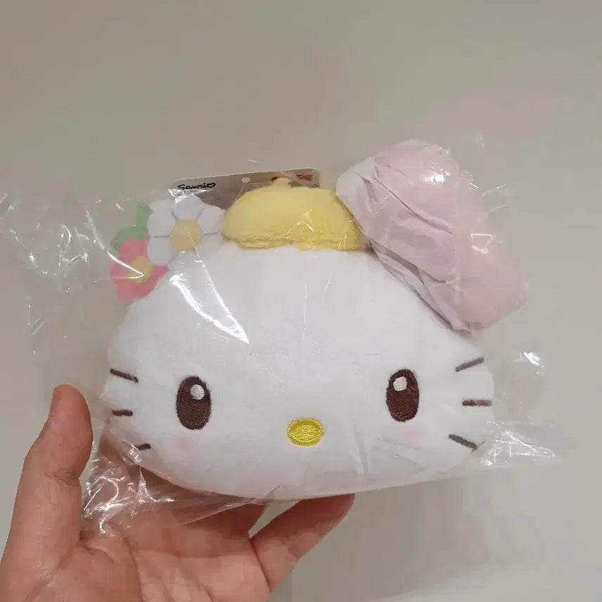 [BUNJANG] Sanrio Hello Kitty Bee Plush Mascot Pass Case Pouch / 헬로키티 꿀벌 봉제 마스코트 패스 케이스 파우치
