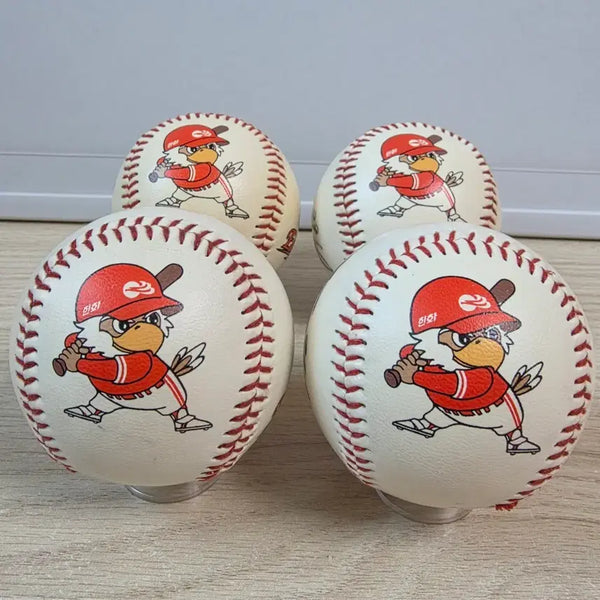 [BUNJANG] Hanhwa Eagles Logo Signed Baseball (Choi Young-pil, Kim Kang) / 한화이글스 로고 싸인볼,소형볼(최영필,김강 친필)