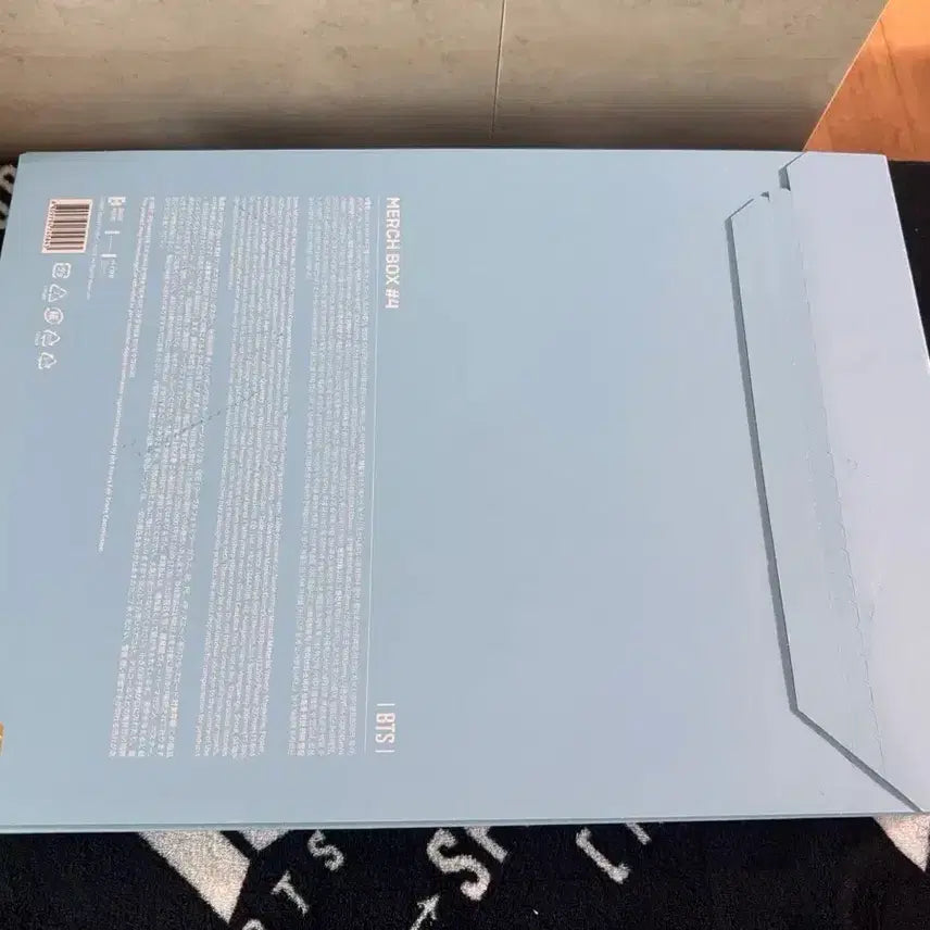 [BUNJANG] BTS Merch Box #4 Magazine Sealed / 방탄소년단 머치박스#4 (미개봉) 매거진