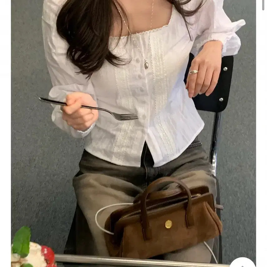 [BUNJANG] White Square Neck Puff Blouse / 화이트 스퀘어넥 퍼프 블라우스