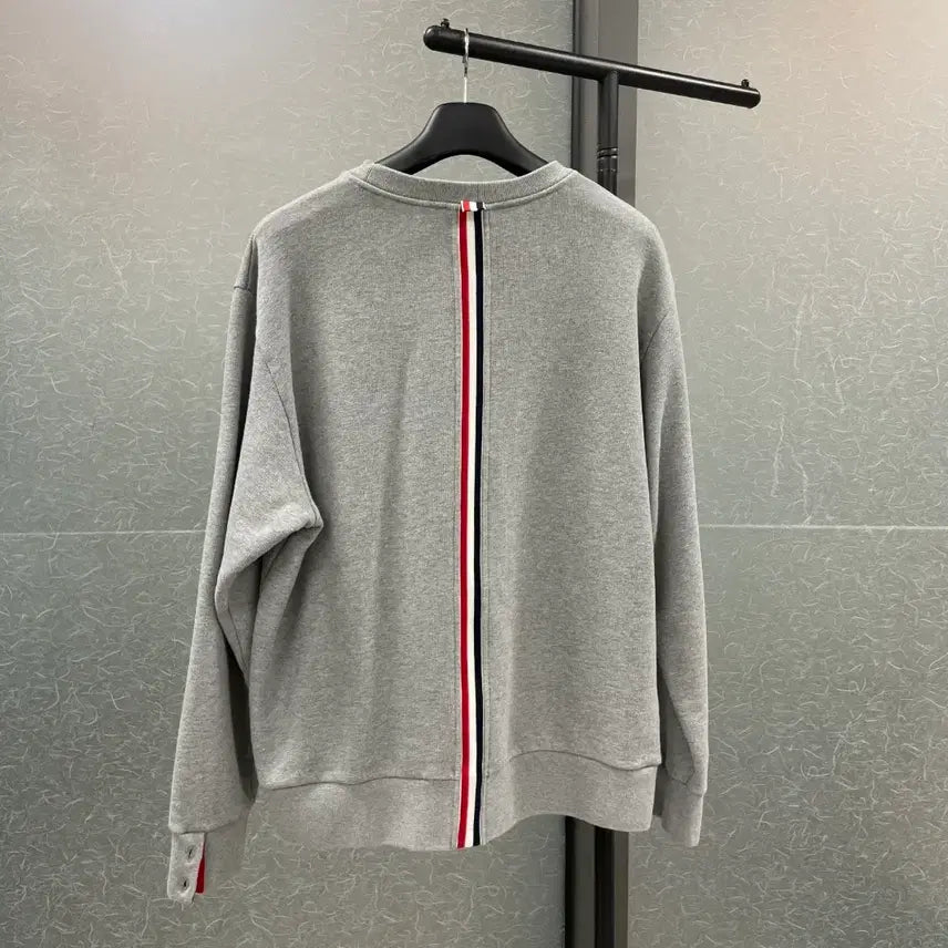 [BUNJANG] Thom Browne Back Tricolor Sweatshirt Grey Size 5 / [새상품급/5] 톰브라운 백삼선 맨투맨