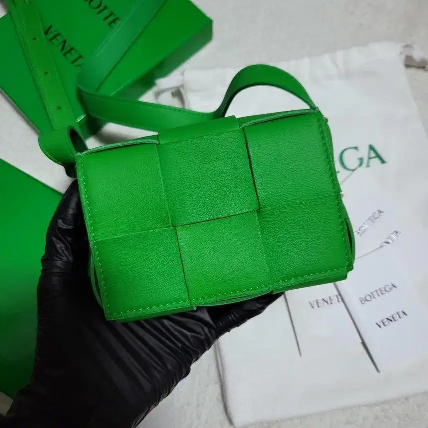 [BUNJANG] Bottega Veneta Leather Cassette Bag Mini / [신형/풀구성] MINI / 보테가베네타 레더 카세트백