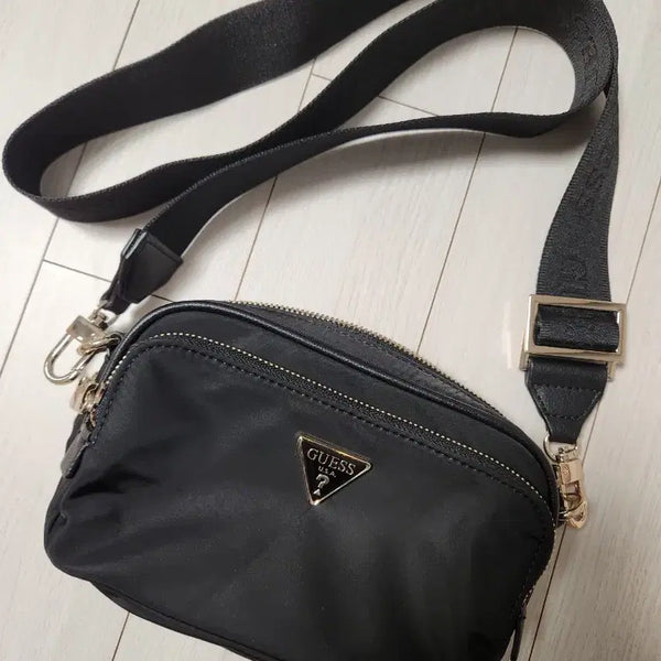 [BUNJANG] Guess Eco Gemma Crossbody Camera Shoulder Bag / 게스 에코 젬마 크로스바디 카메라 크로스백 숄더백여러 중고사이트에도