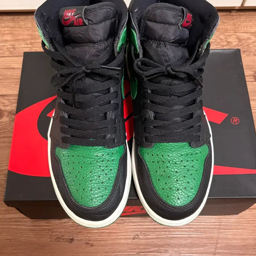 [BUNJANG] Nike Air Jordan 1 Retro High OG 'Pine Green' / [260]나이키 조던1 레트로 하이 OG 파인그린