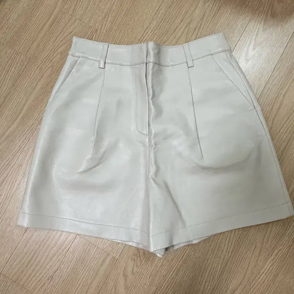 [BUNJANG] MIXXO Leather Shorts Ivory M / 미쏘 레더 숏팬츠 아이보리 M