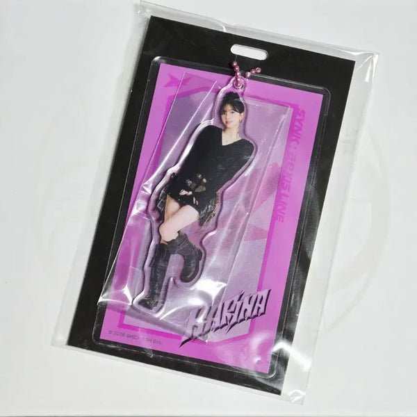 [BUNJANG] Aespa Karina Dometour Limited Acrylic Keyring / 에스파 돔투어 카리나 키링