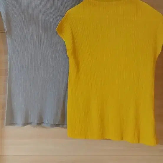 [BUNJANG] Pleated Short Sleeve T-Shirt / 플리츠 반팔 티셔츠  새상품 개당가격