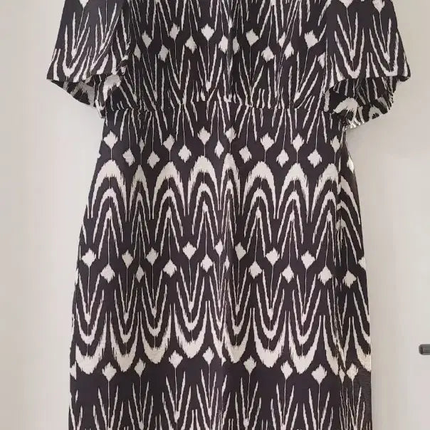 [BUNJANG] Patterned Dress - Size L / 자리 패턴 원피스 L사이즈