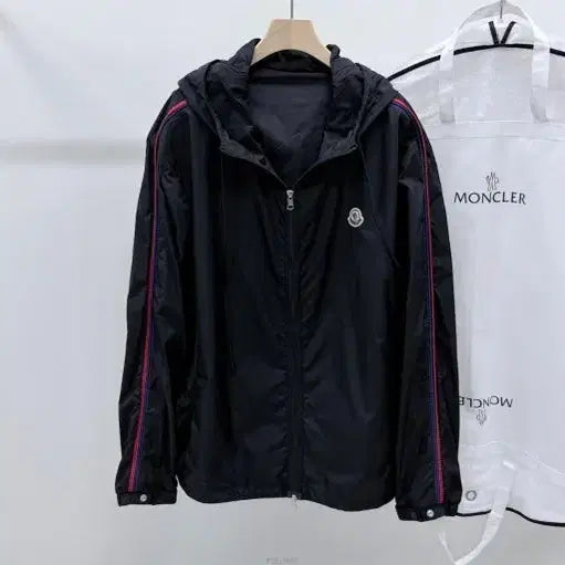 [BUNJANG] Moncler Hatab Windbreaker Size 4 / 몽클레어 하타브 바람막이 4사이즈