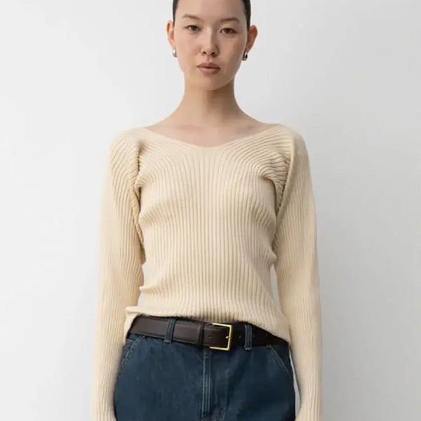 [BUNJANG] The Aperture Delia Knit Top Beige / 디애퍼처 델리아 니트 Delia Knit Top 베이지(곰송이 착용)