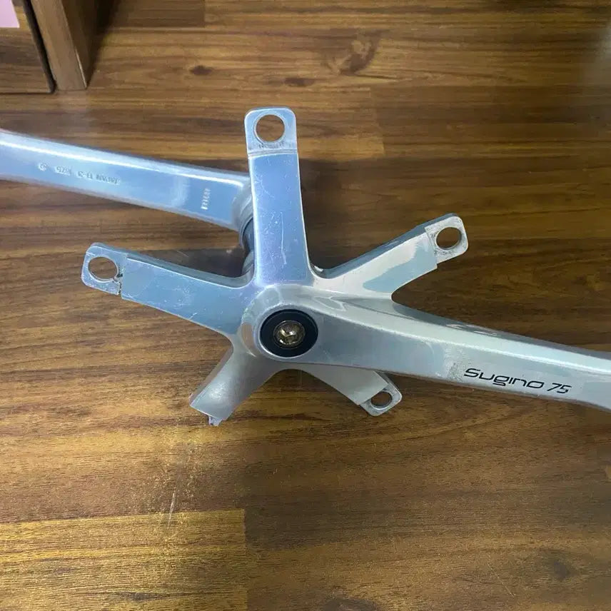 [BUNJANG] Sugino 75 Crankset (For Repair) / 스기노 75 크랭크 판/교 (가격 어그로 아님)
